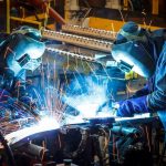 Ktorý typ zváračskej kukly je bezpečnejší a praktickejší?